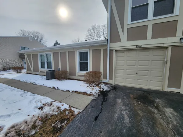 $2,500 | 1020 Brunswick Harbor, Unit 5001, Schaumburg, IL 60193