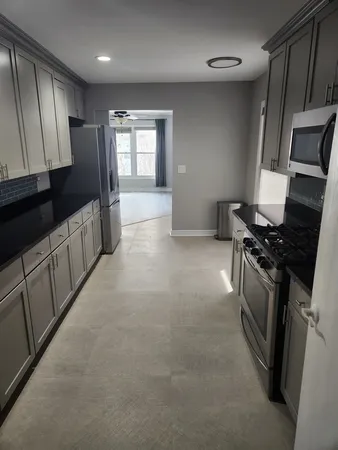 $2,500 | 1020 Brunswick Harbor, Unit 5001, Schaumburg, IL 60193