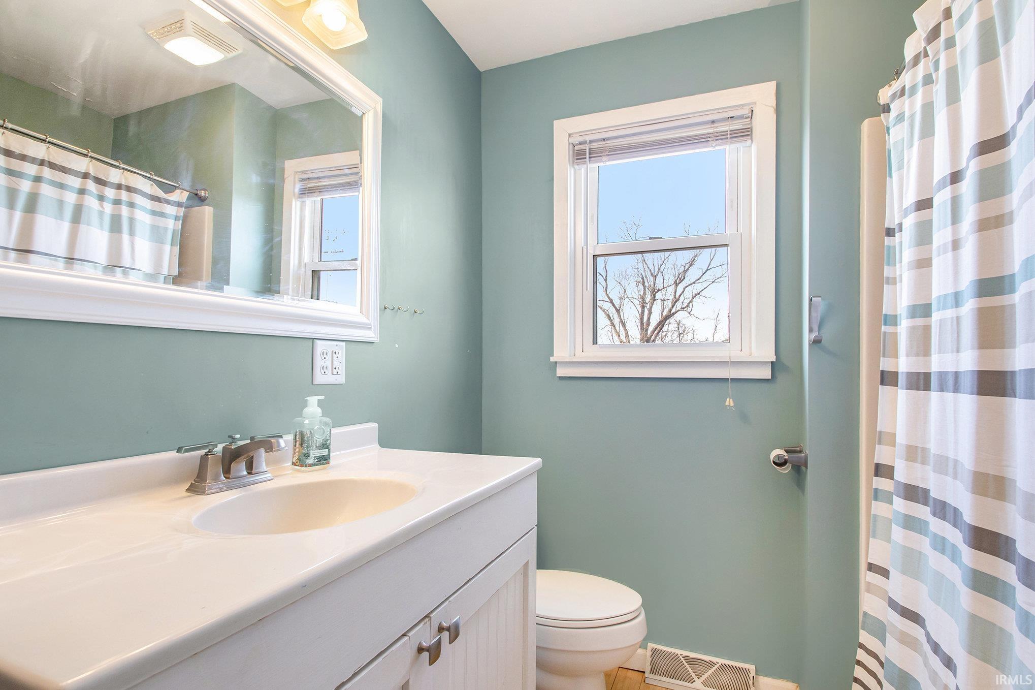 13272 Day Road Mishawaka, IN 46545 - Photo 8 of 16 Gallery Image 8