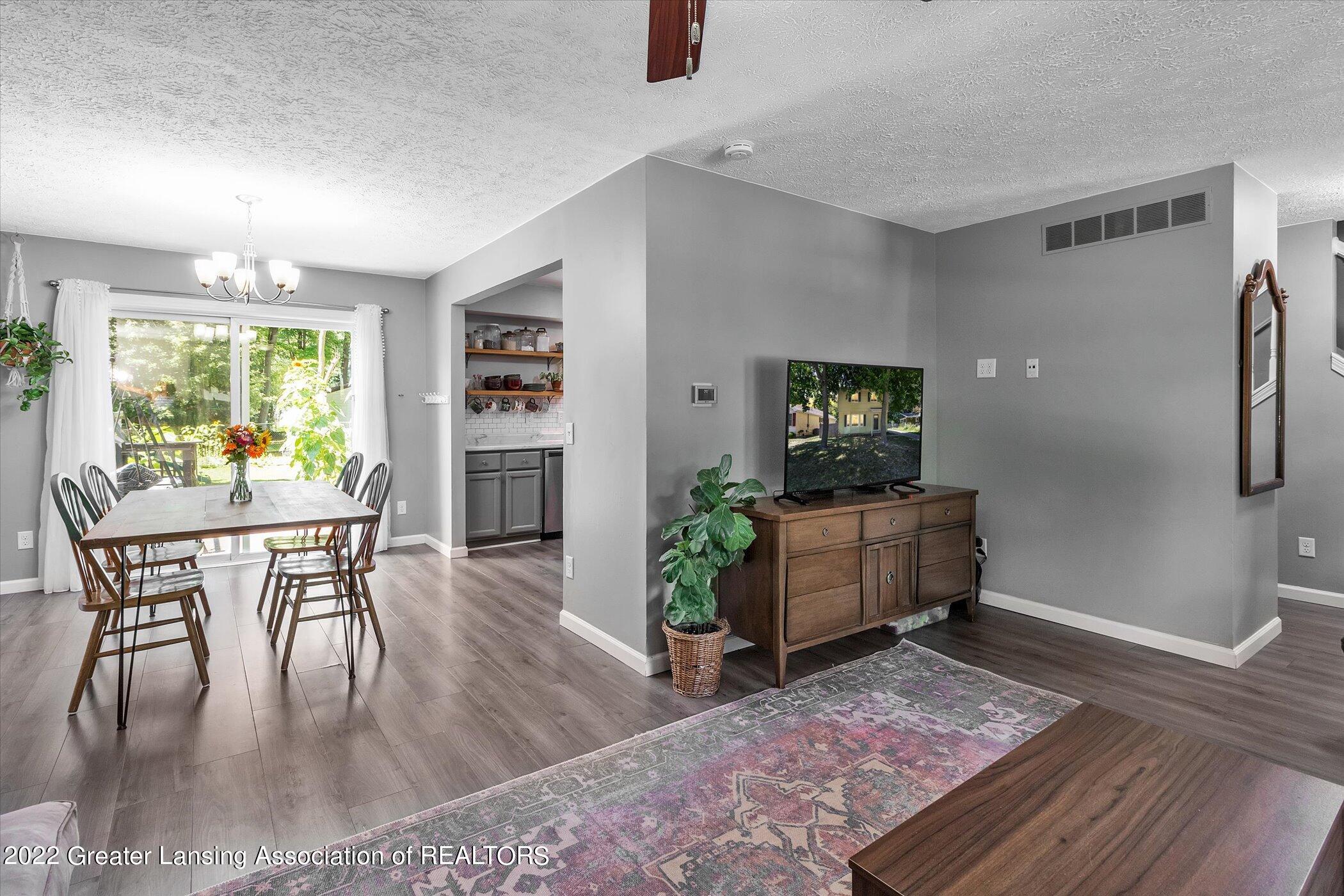 6626 Richard Road Lansing, MI 48911 - Photo 5 of 34 11-6626-Richard-Rd-WindowStill-Real-Esta