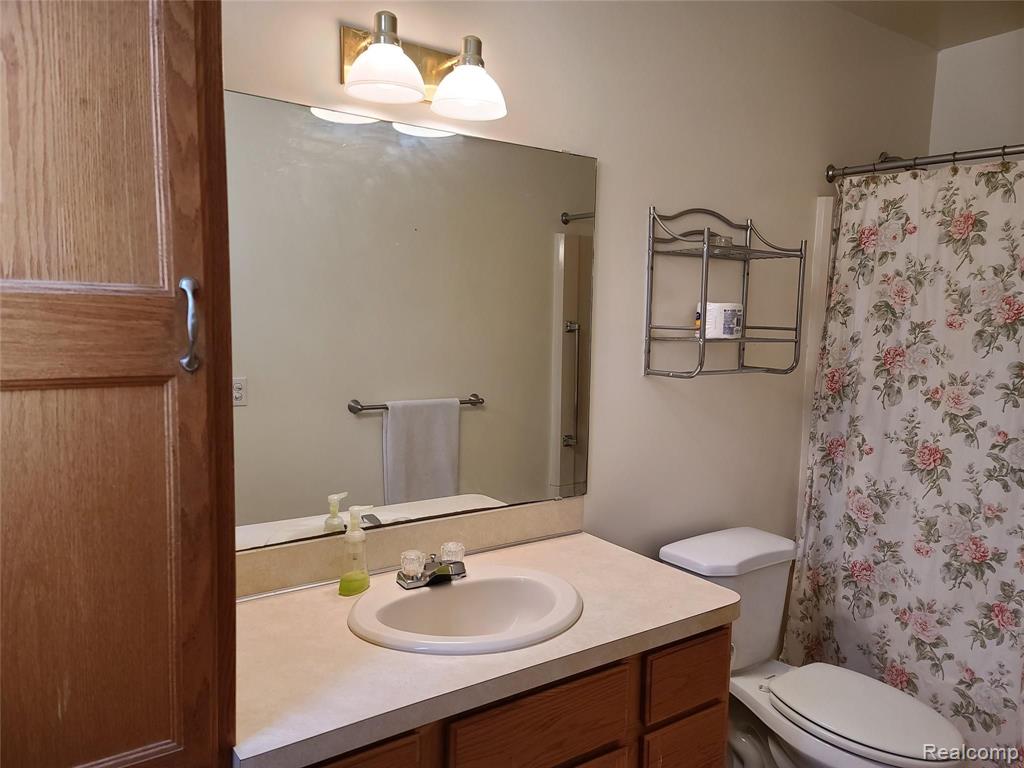 4210 South Genesee Road Grand Blanc, MI 48439 - Photo 27 of 34