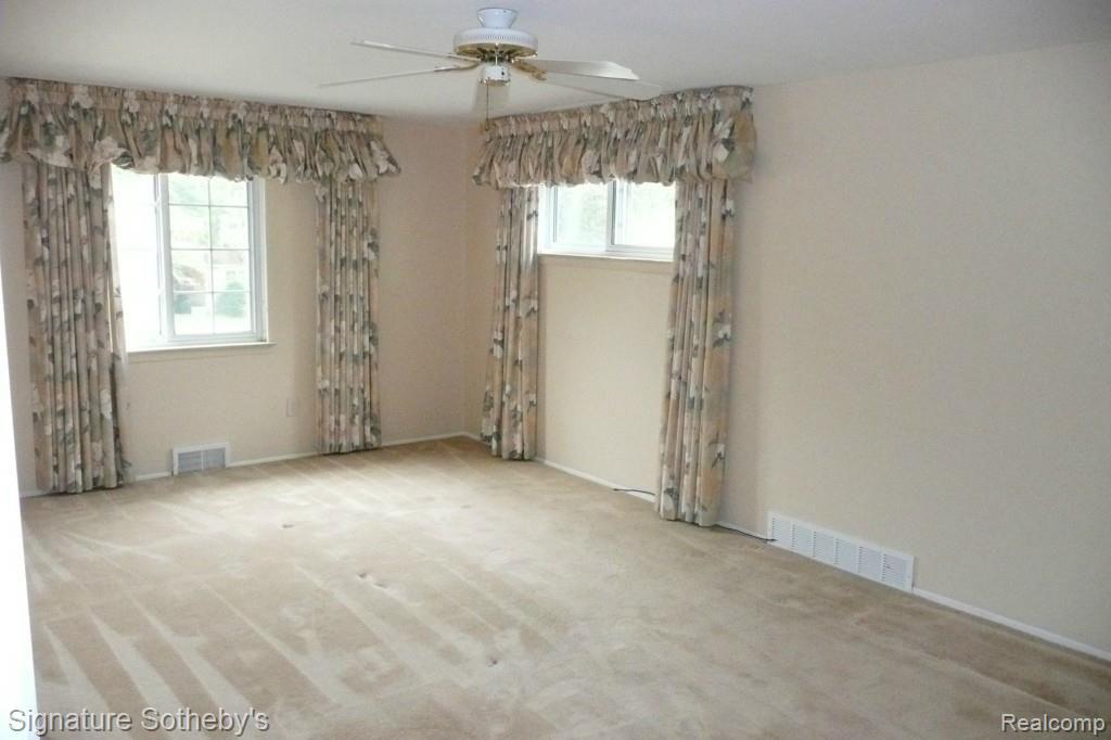 29988 Rambling Road Southfield, MI 48076 - Photo 15 of 29 Master Bedroom