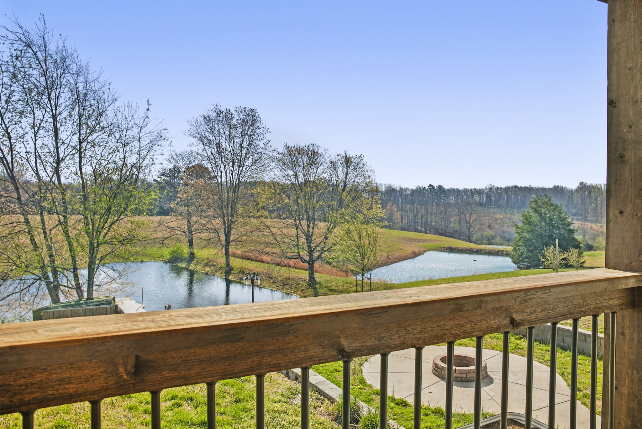 20 Zinker Road Lawrenceburg, TN 38464 - Photo 28 of 39 a view of a street from a balcony