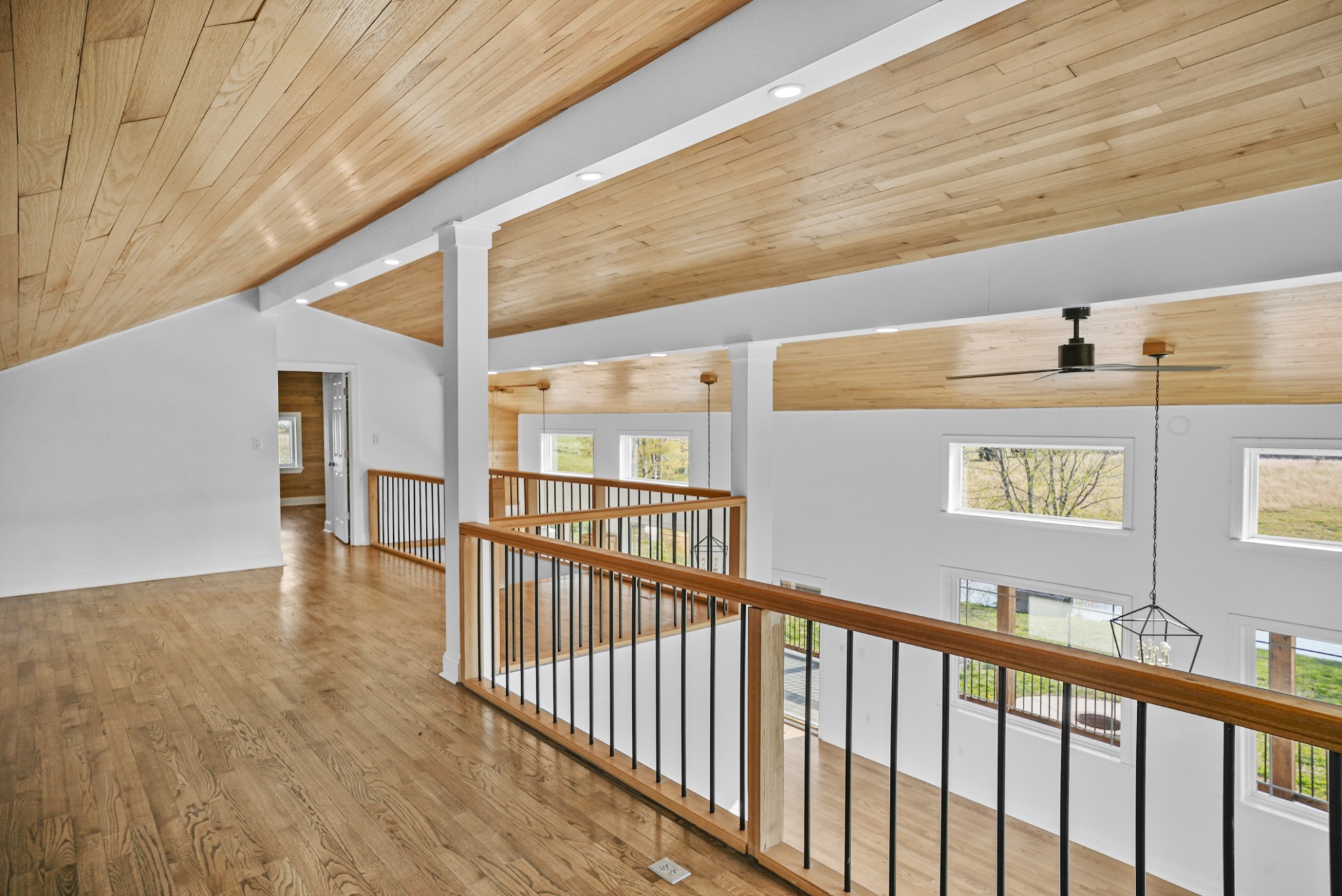 20 Zinker Road Lawrenceburg, TN 38464 - Photo 9 of 39 a view of a porch with wooden floor