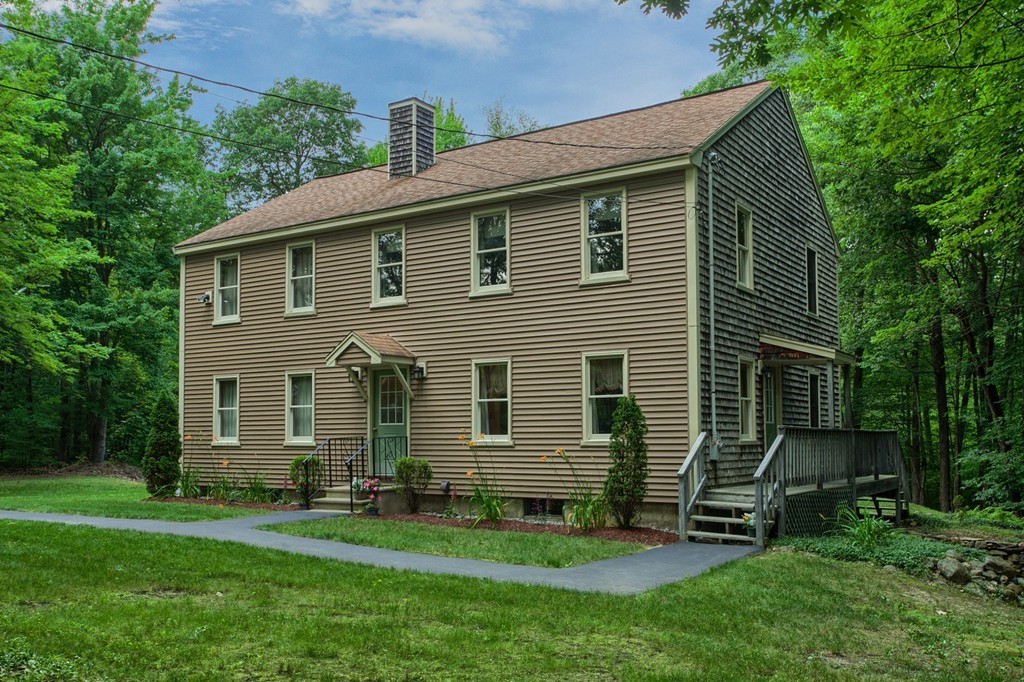 370 Billings Road Fitchburg, MA 01420 - Photo 2 of 30 Gallery Image 2
