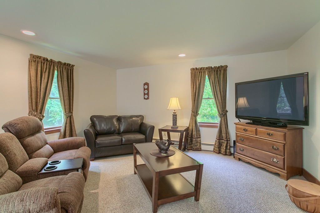 370 Billings Road Fitchburg, MA 01420 - Photo 7 of 30 Gallery Image 7