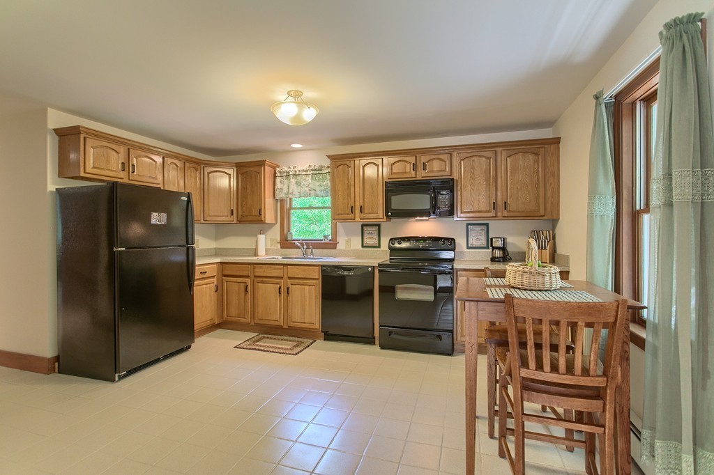 370 Billings Road Fitchburg, MA 01420 - Photo 8 of 30 Gallery Image 8