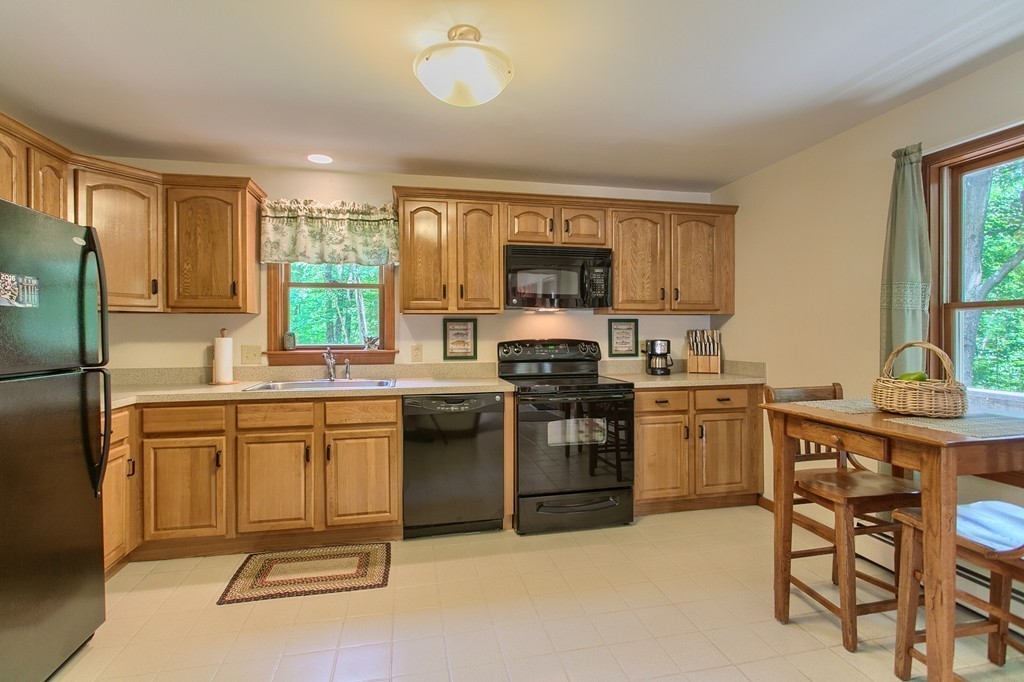 370 Billings Road Fitchburg, MA 01420 - Photo 10 of 30 Gallery Image 10