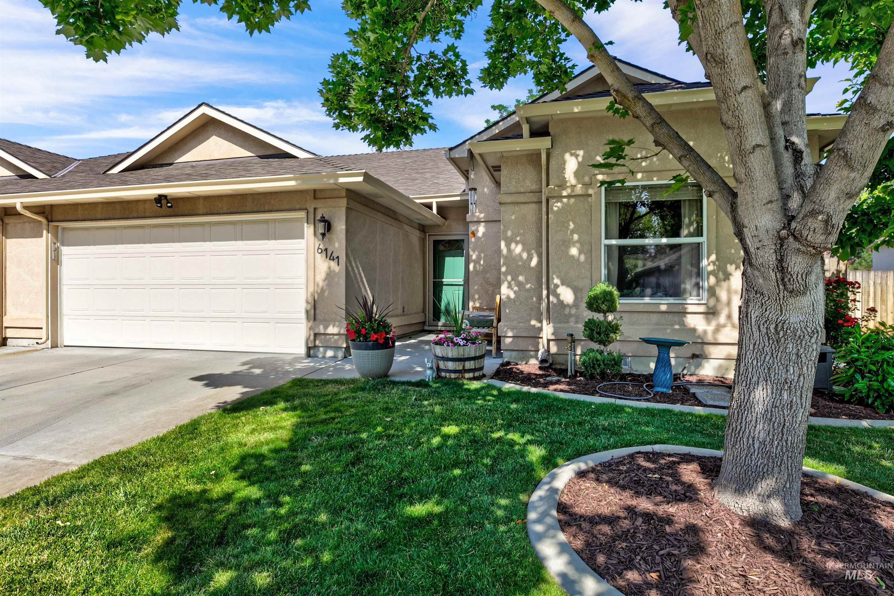 6141 North Fountain Ln