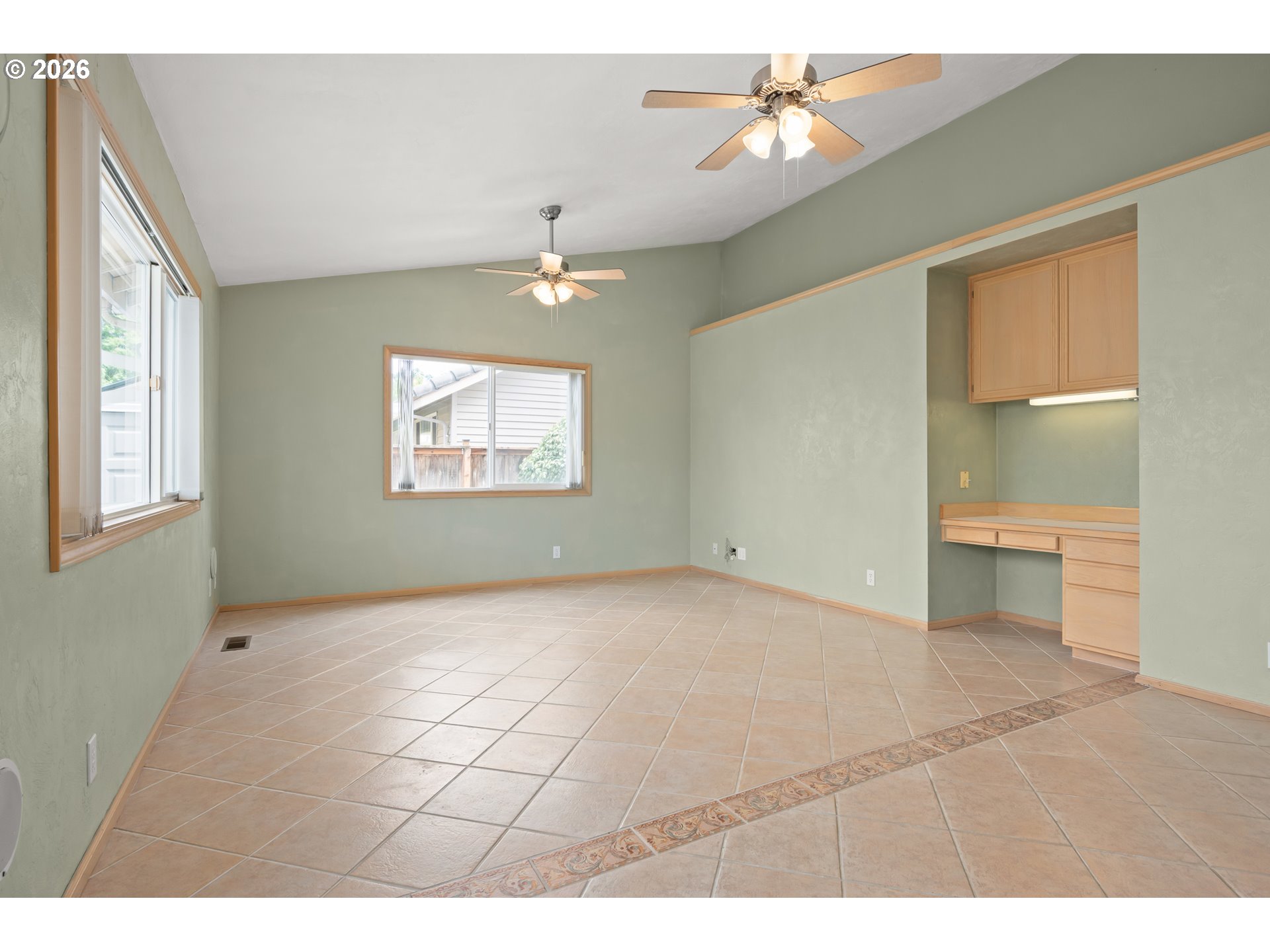 812 Marilyn Court Springfield, OR 97477 - Photo 12 of 48