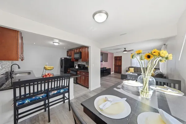 $825,000 | 5260 La Paz Drive, San Diego, CA 92114