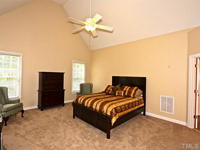 2804 Sunnystone Way Raleigh, NC 27613 - Photo 7 of 25