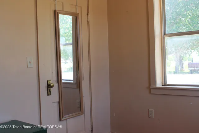 $125,000 | 216 East Birch Creek Drive, La Barge, WY 83123