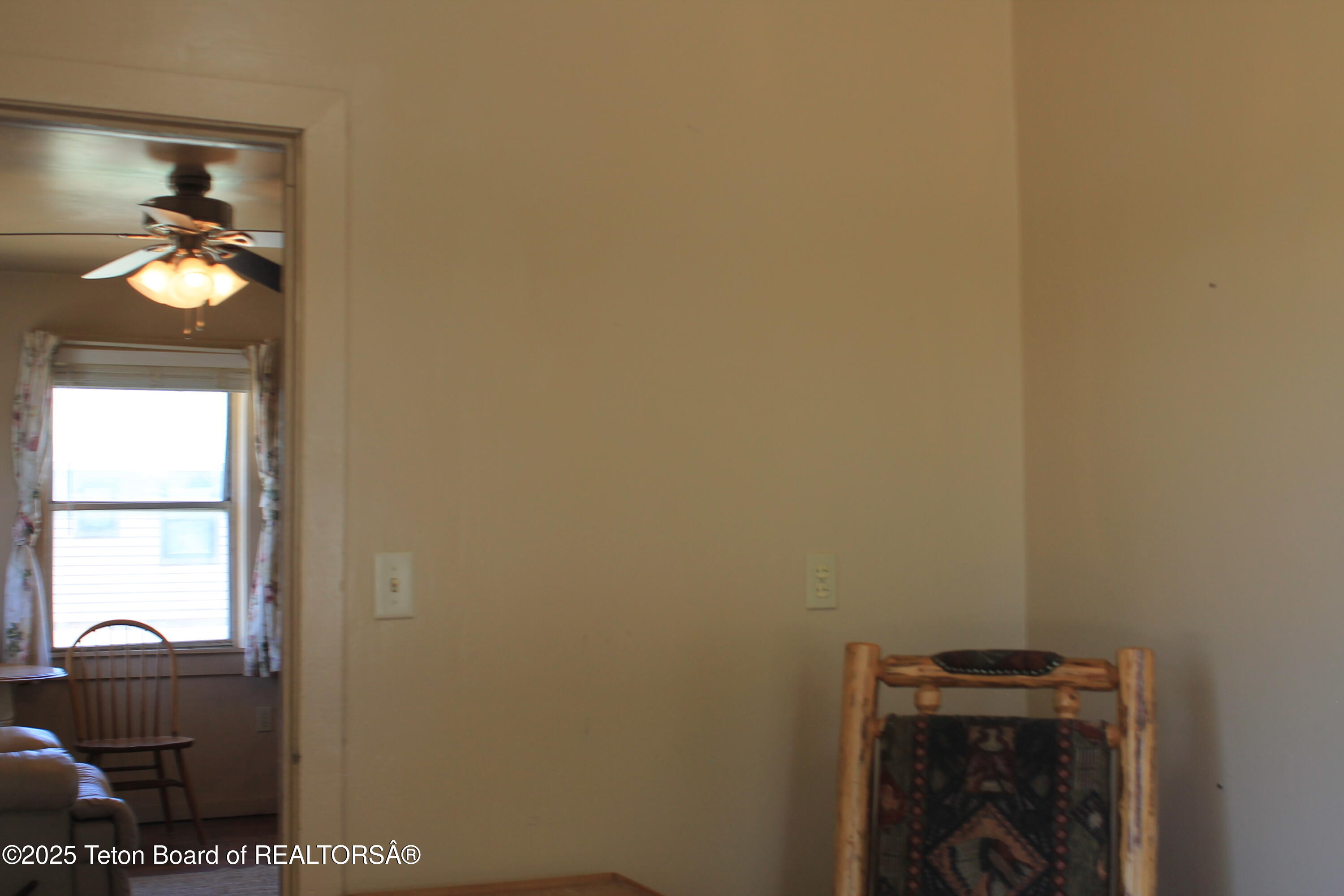 216 East Birch Creek Drive La Barge, WY 83123 - Photo 6 of 21 IMG_5255