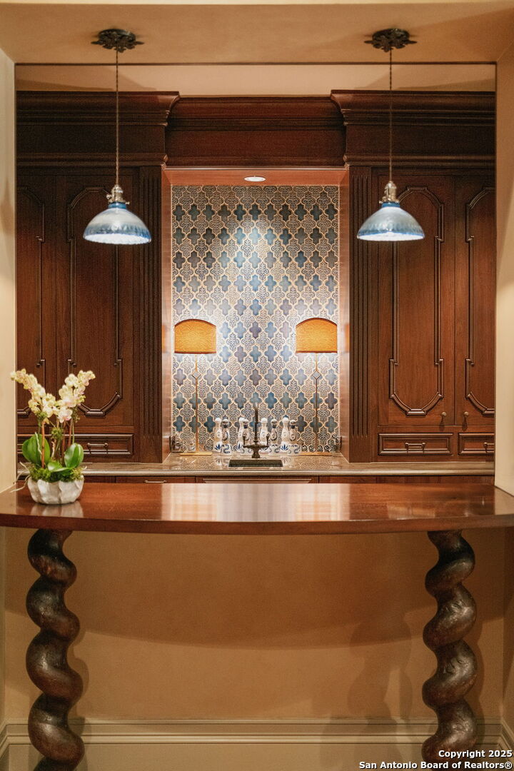 200 Geneseo Road Terrell Hills, TX 78209 - Photo 14 of 69