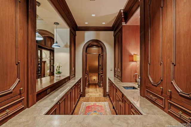 $6,900,000 | 200 Geneseo Road, Terrell Hills, TX 78209