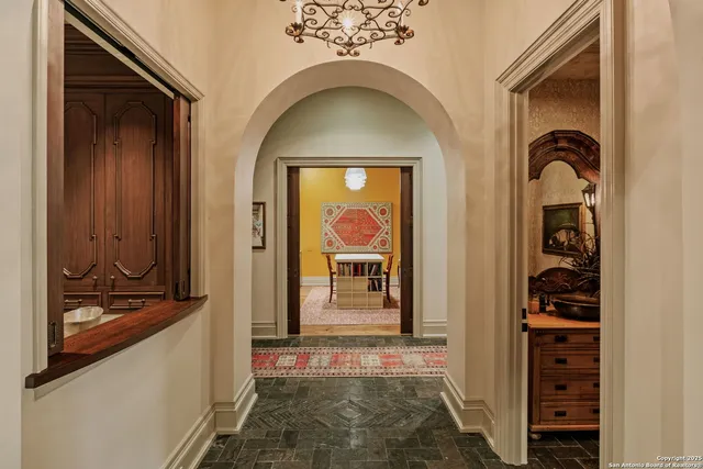 $6,900,000 | 200 Geneseo Road, Terrell Hills, TX 78209