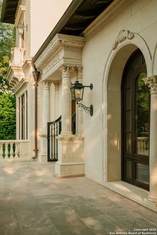 $6,900,000 | 200 Geneseo Road, Terrell Hills, TX 78209