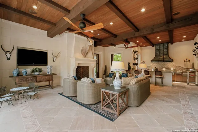 $6,900,000 | 200 Geneseo Road, Terrell Hills, TX 78209