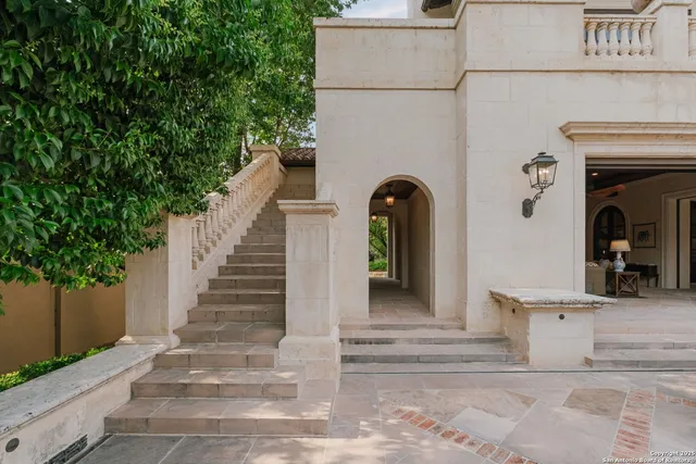 $6,900,000 | 200 Geneseo Road, Terrell Hills, TX 78209