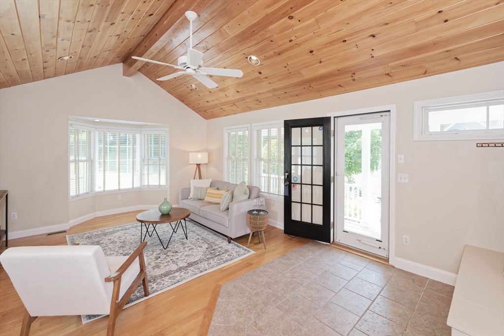 23 Princess Road Marlborough, MA 01752 - Photo 4 of 42 Gallery Image 4