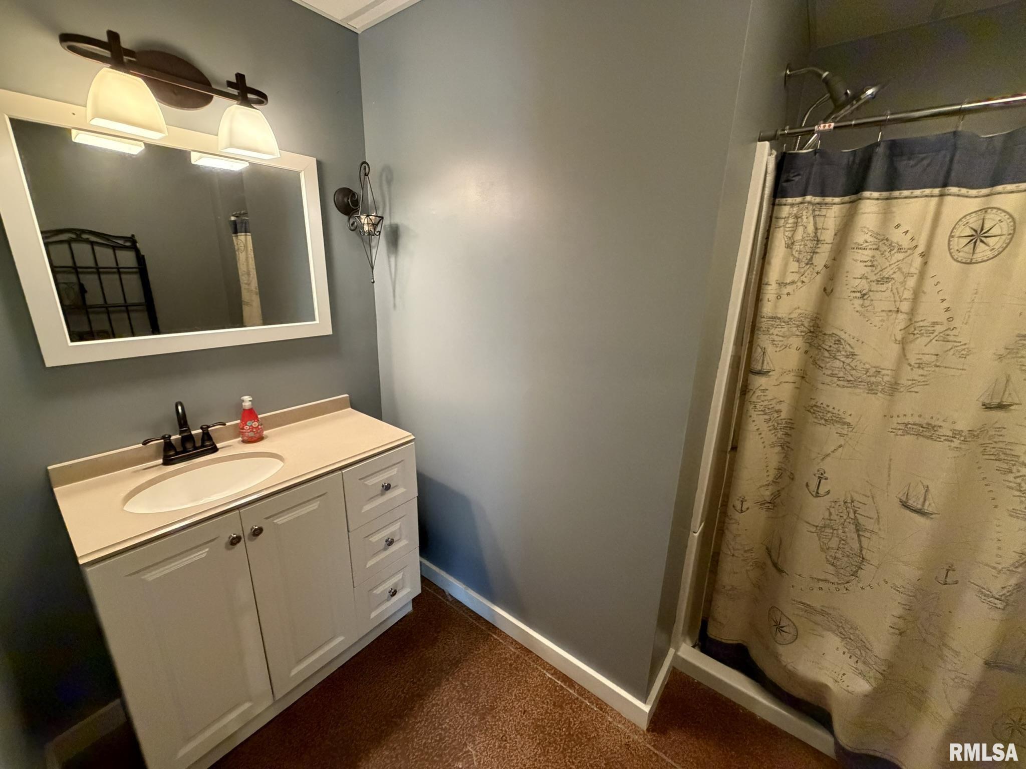 324 Casey Road Farmington, IL 61531 - Photo 54 of 68