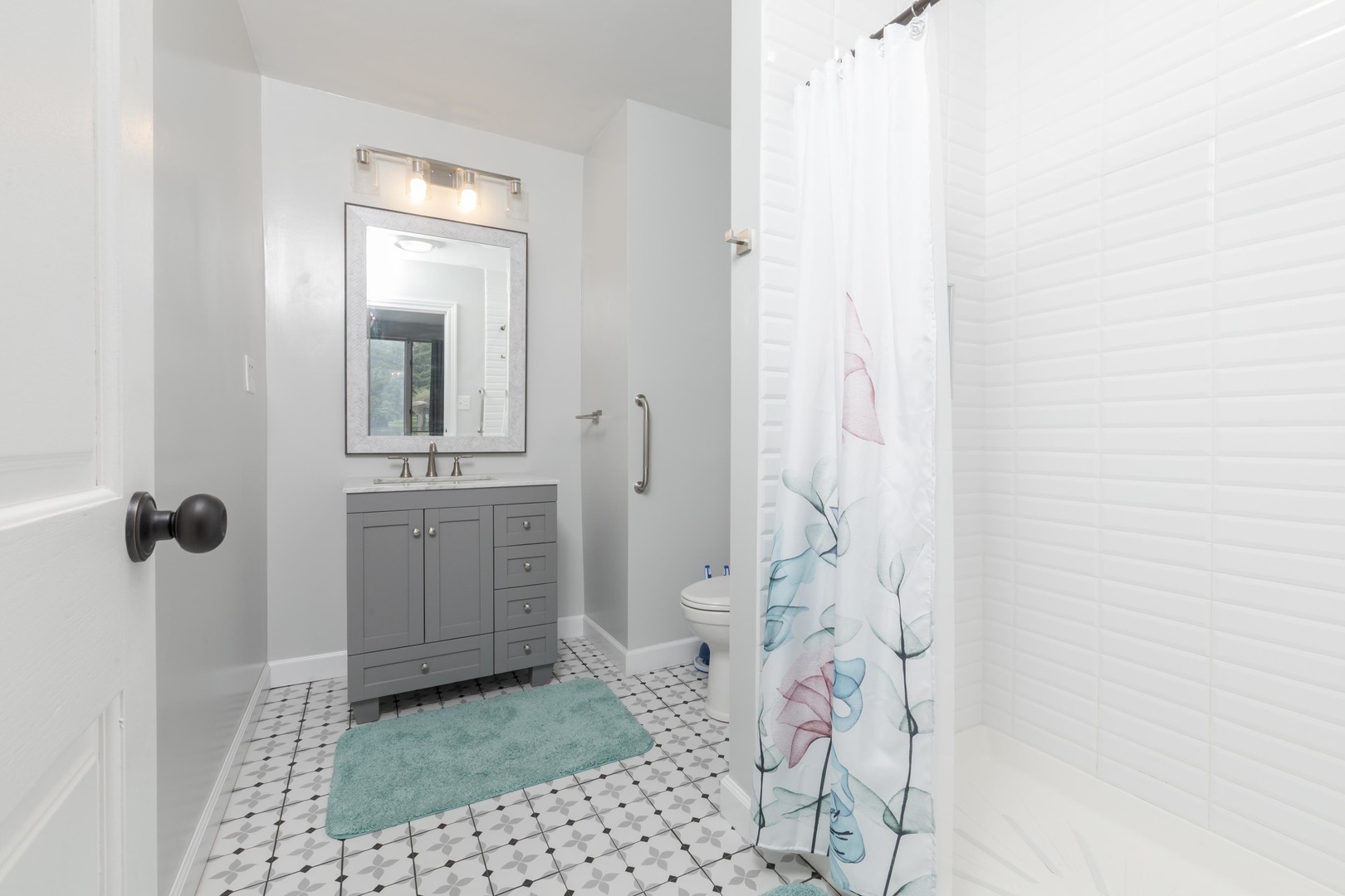 1810 Cardinal Court Pontiac, IL 61764 - Photo 28 of 88 a bathroom with a shower and a sink