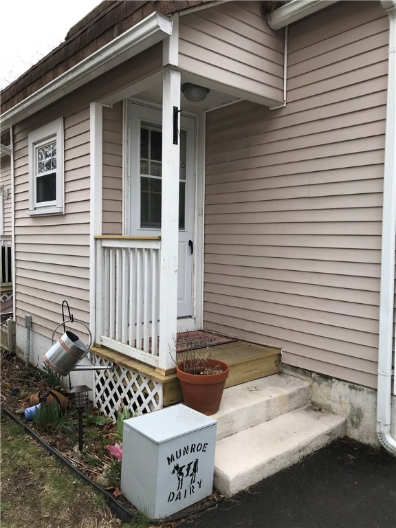 795 Toll Gate Road Warwick, RI 02886 - Photo 8 of 25 Gallery Image 8