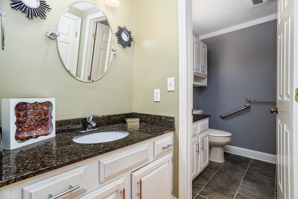 909 Ridgefield Circle, Unit 909C Clinton, MA 01510 - Photo 27 of 40