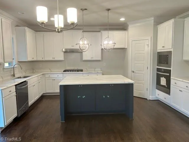 $644,990 | 7892 Maple Pond Drive, Oak Ridge, NC 27310