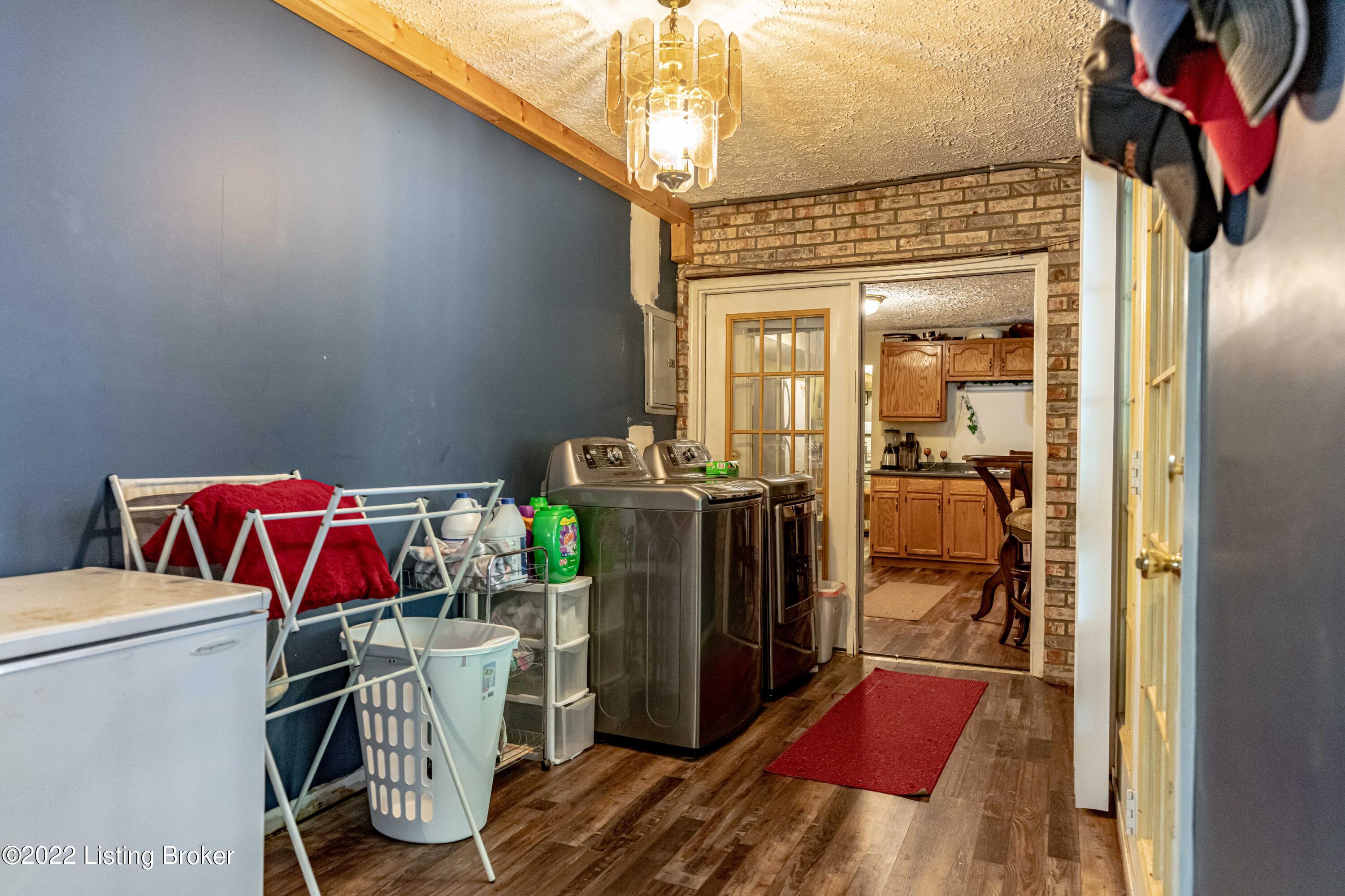 6512 Bowling Green Road Caneyville, KY 42721 - Photo 61 of 116 DSC07750