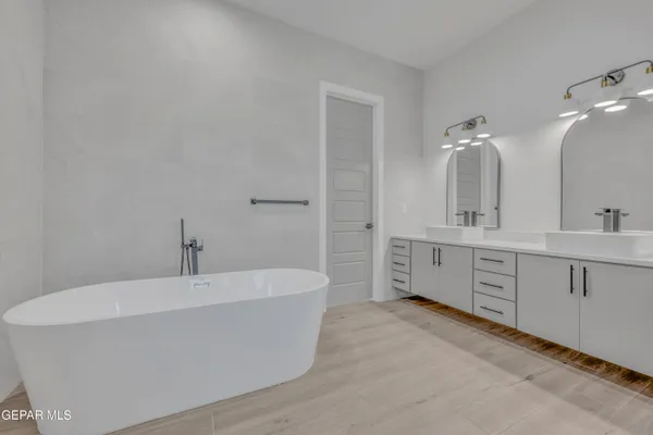 $710,000 | 5656 Rio Bonito Circle, El Paso, TX 79932