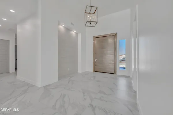 $710,000 | 5656 Rio Bonito Circle, El Paso, TX 79932