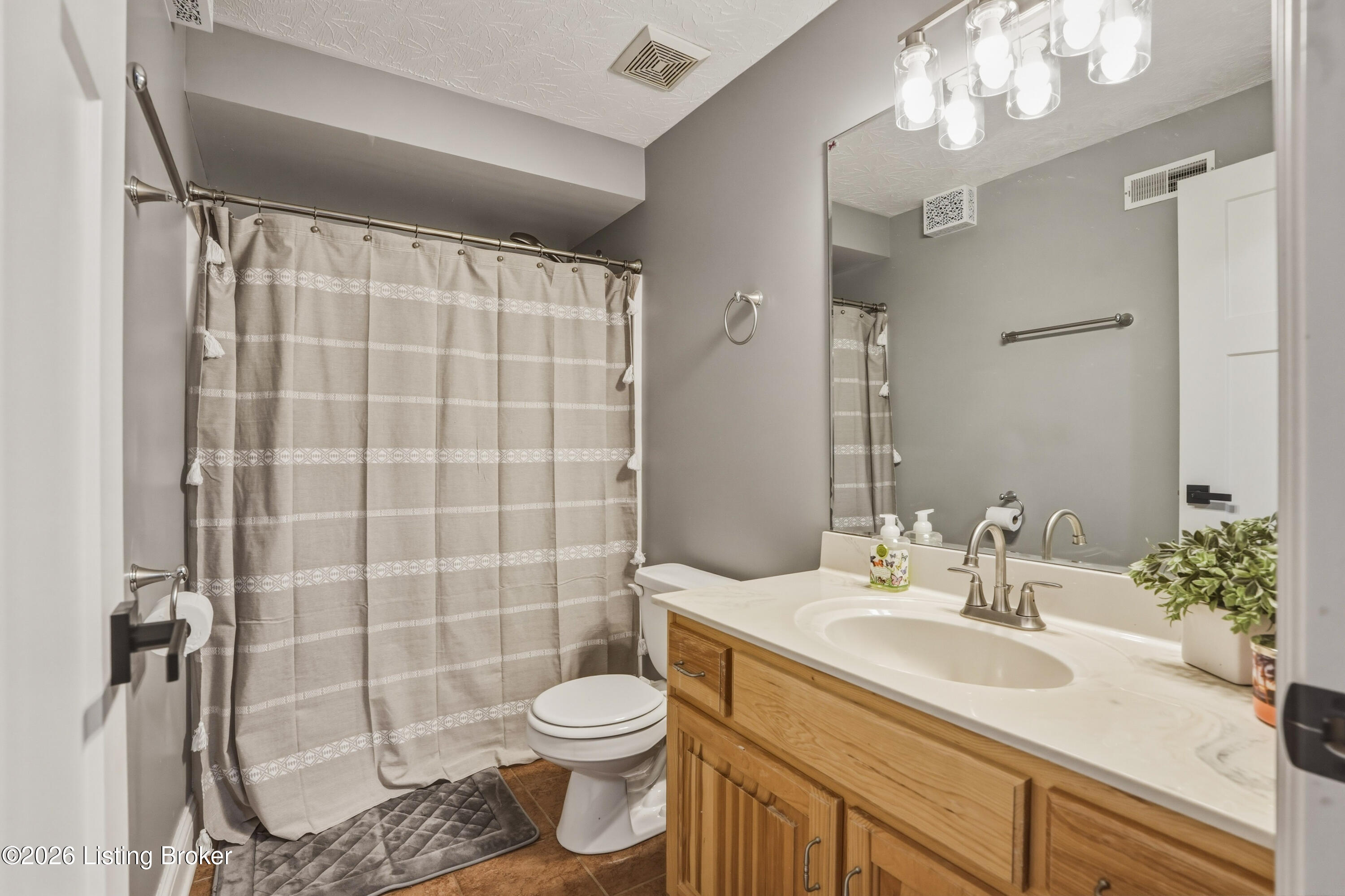 46 Rimrock Court Elizabethtown, KY 42701 - Photo 70 of 74 79_Basement_Bathroom