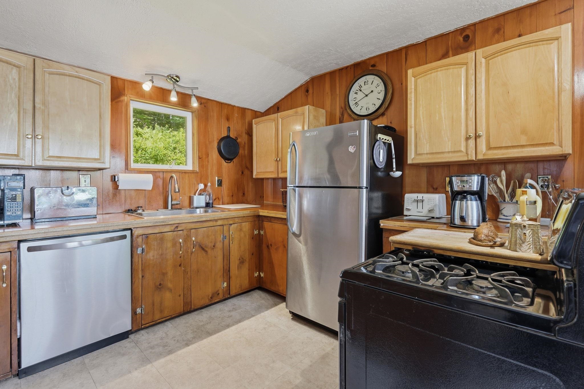 78 Colburn Lane Rindge, NH 03461 - Photo 14 of 31