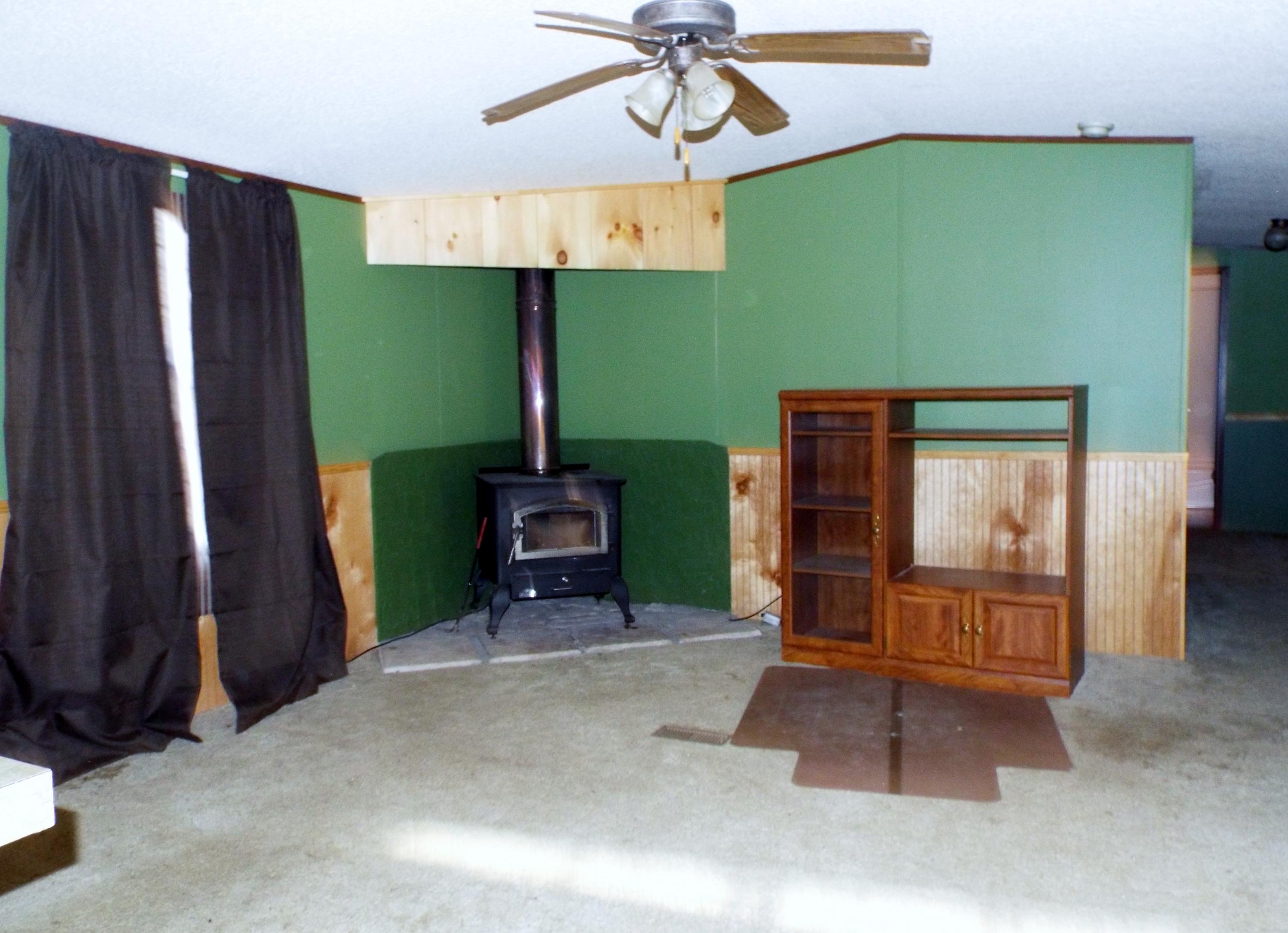 1107 Panther Branch Road Jamestown, TN 38556 - Photo 5 of 20 living room