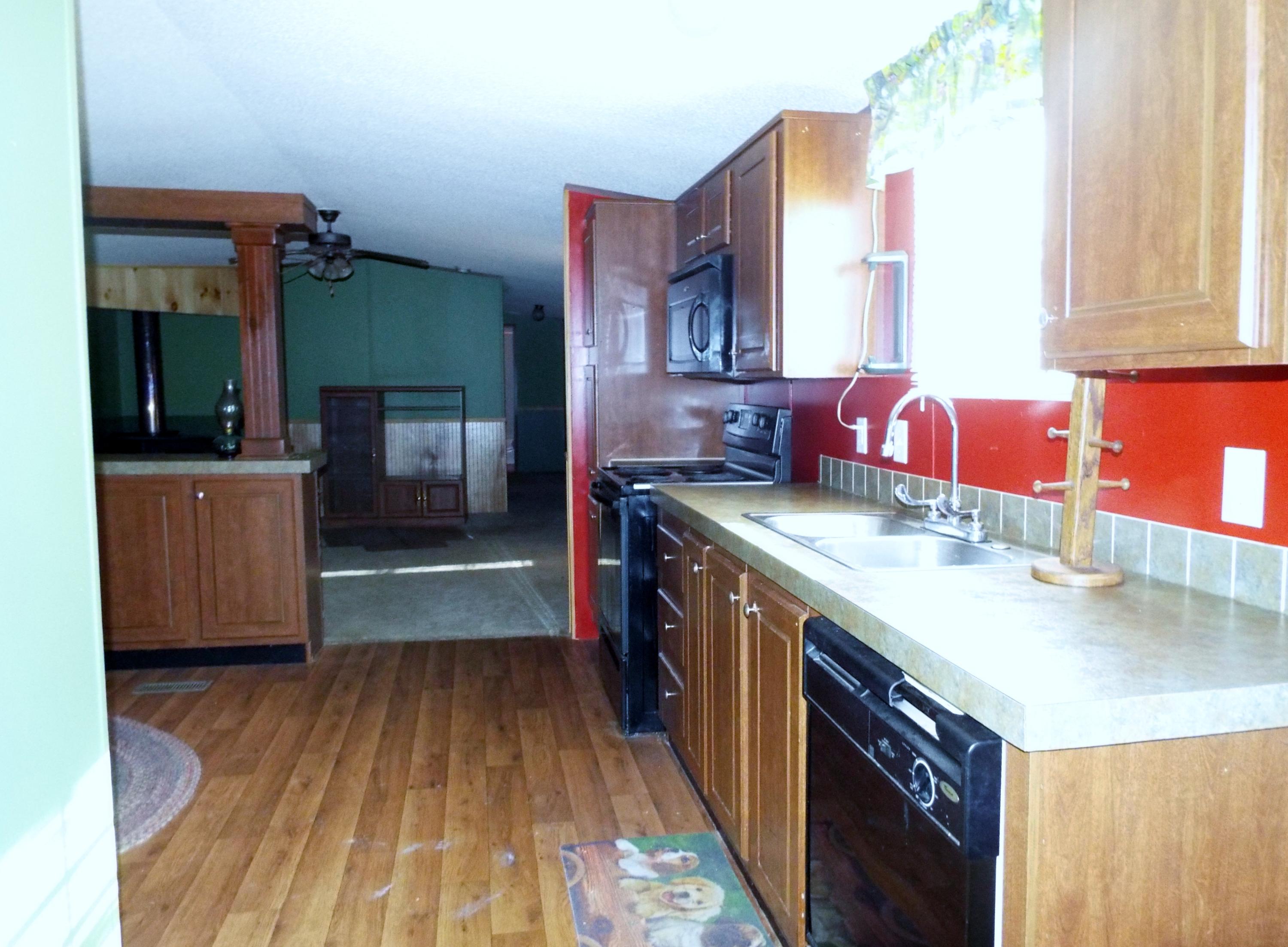 1107 Panther Branch Road Jamestown, TN 38556 - Photo 6 of 20 kitchen and livng