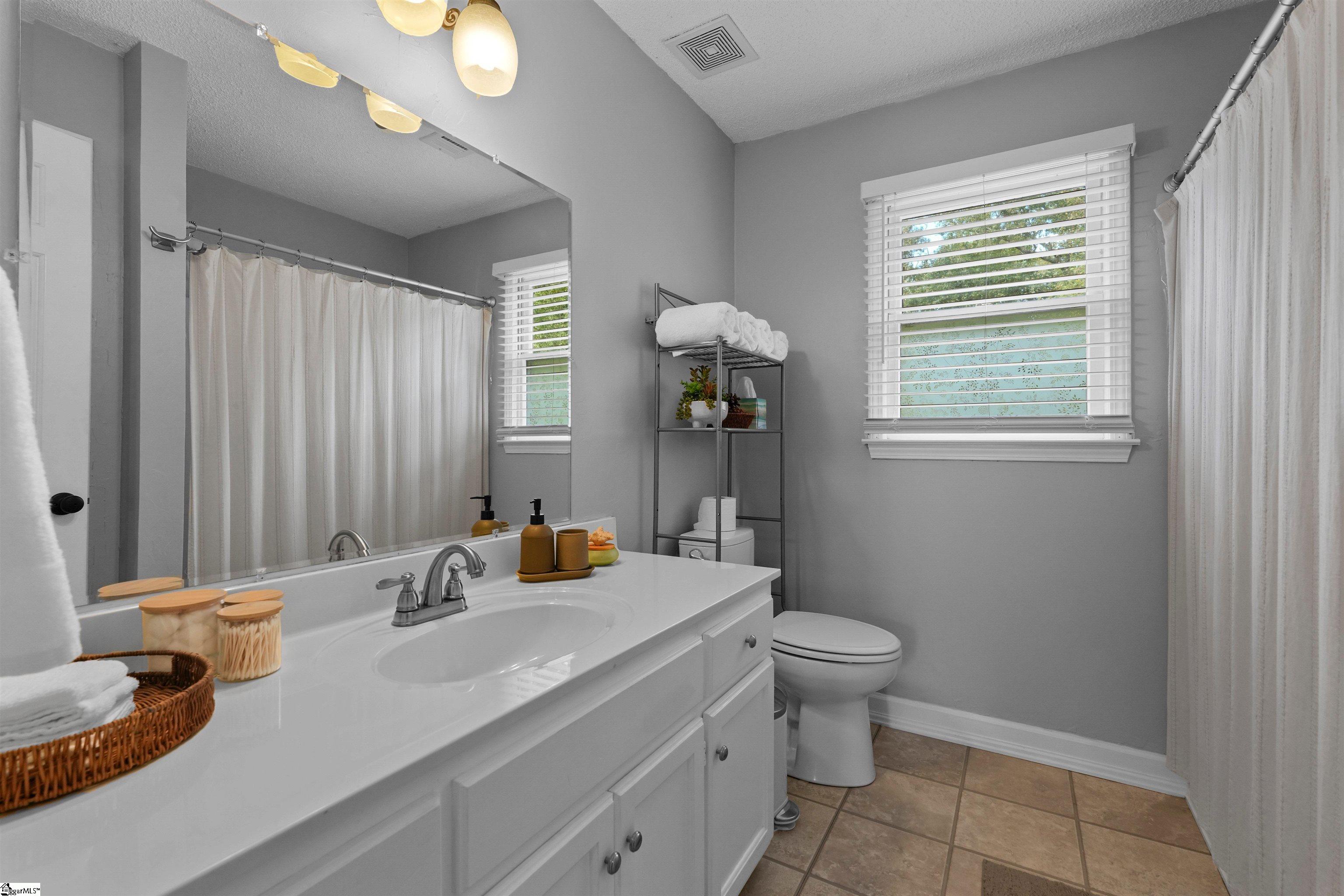 901 Huntington Road Easley, SC 29642 - Photo 24 of 38