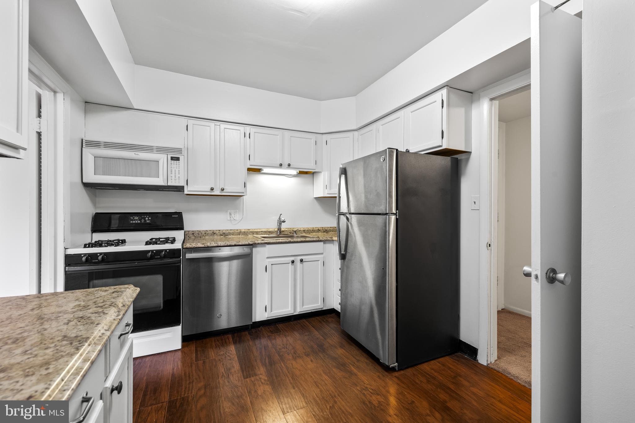 19 Hamill Road, Unit 19E Baltimore, MD 21210 - Photo 6 of 33 kitchen