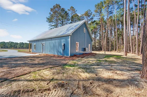 $299,900 | 8497 Savannah Highway, Newington, GA 30446