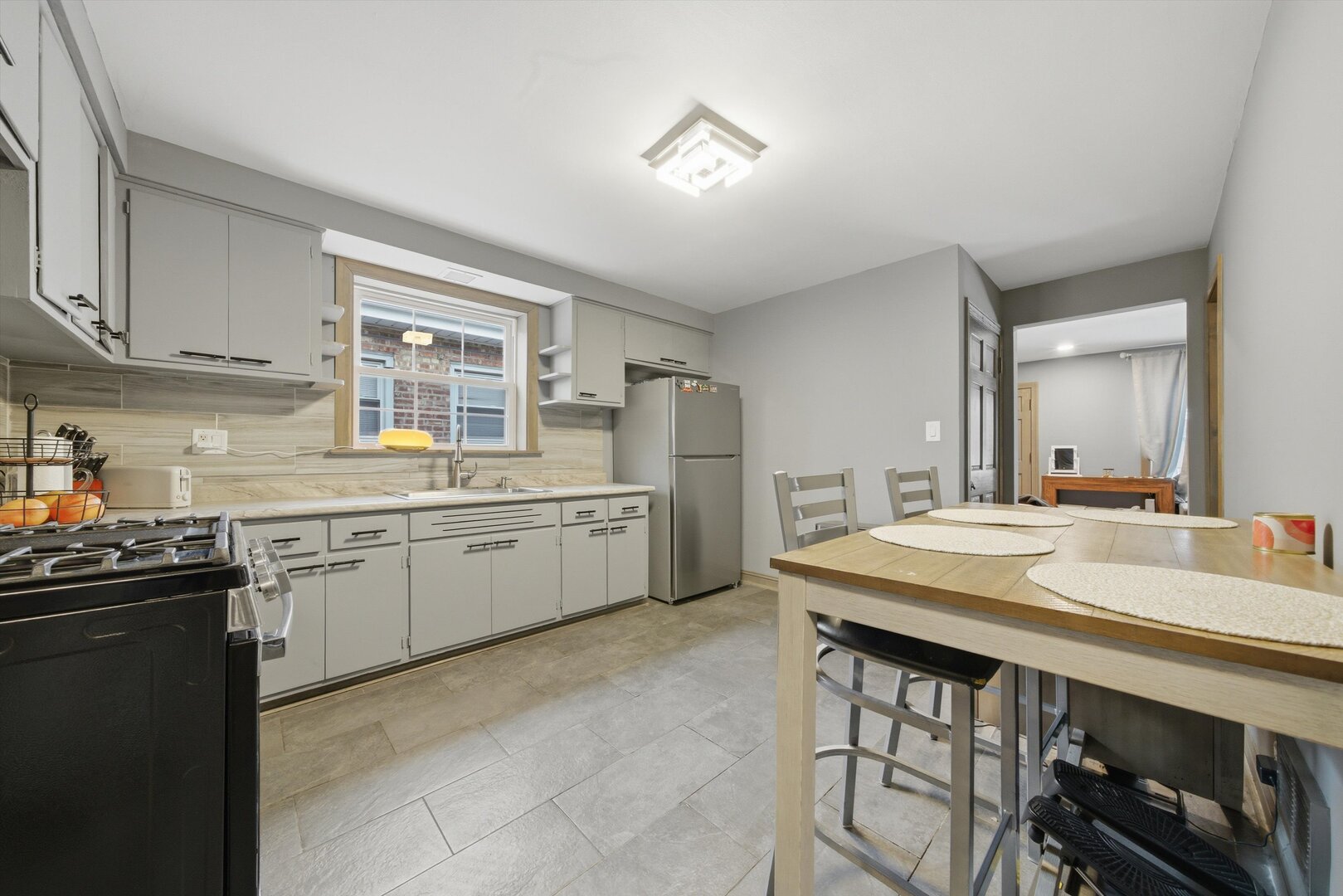 4449 South Kedvale Avenue Chicago, IL 60632 - Photo 5 of 16