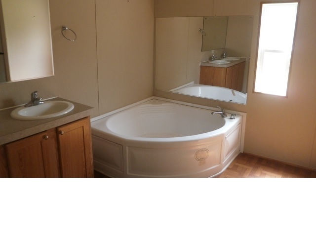 8330 Pin Oak Road Tallahassee, FL 32305 - Photo 13 of 26 Gallery Image 13