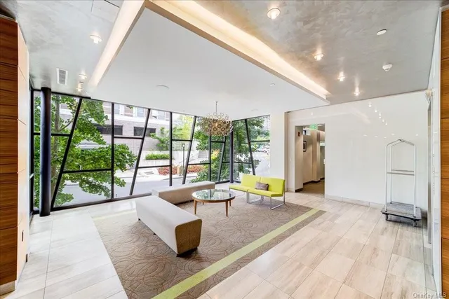 $3,197 | 10 Dekalb Avenue, Unit 205, White Plains, NY 10605