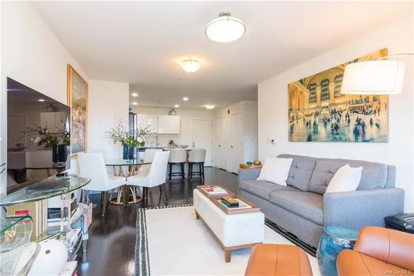 $3,197 | 10 Dekalb Avenue, Unit 205, White Plains, NY 10605