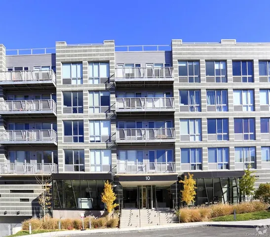 $3,197 | 10 Dekalb Avenue, Unit 205, White Plains, NY 10605