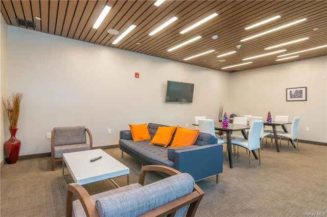 $3,197 | 10 Dekalb Avenue, Unit 205, White Plains, NY 10605