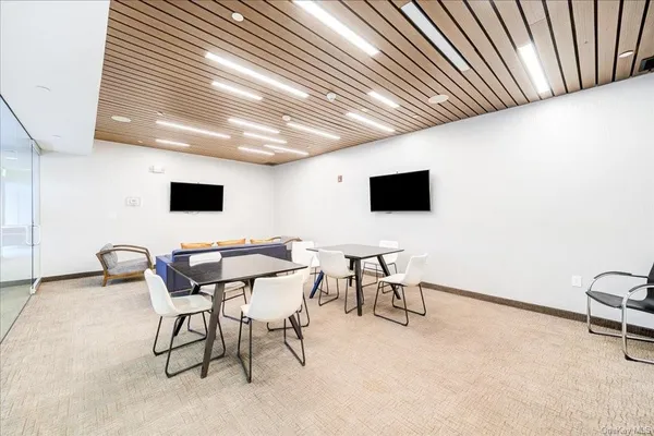 $3,197 | 10 Dekalb Avenue, Unit 205, White Plains, NY 10605