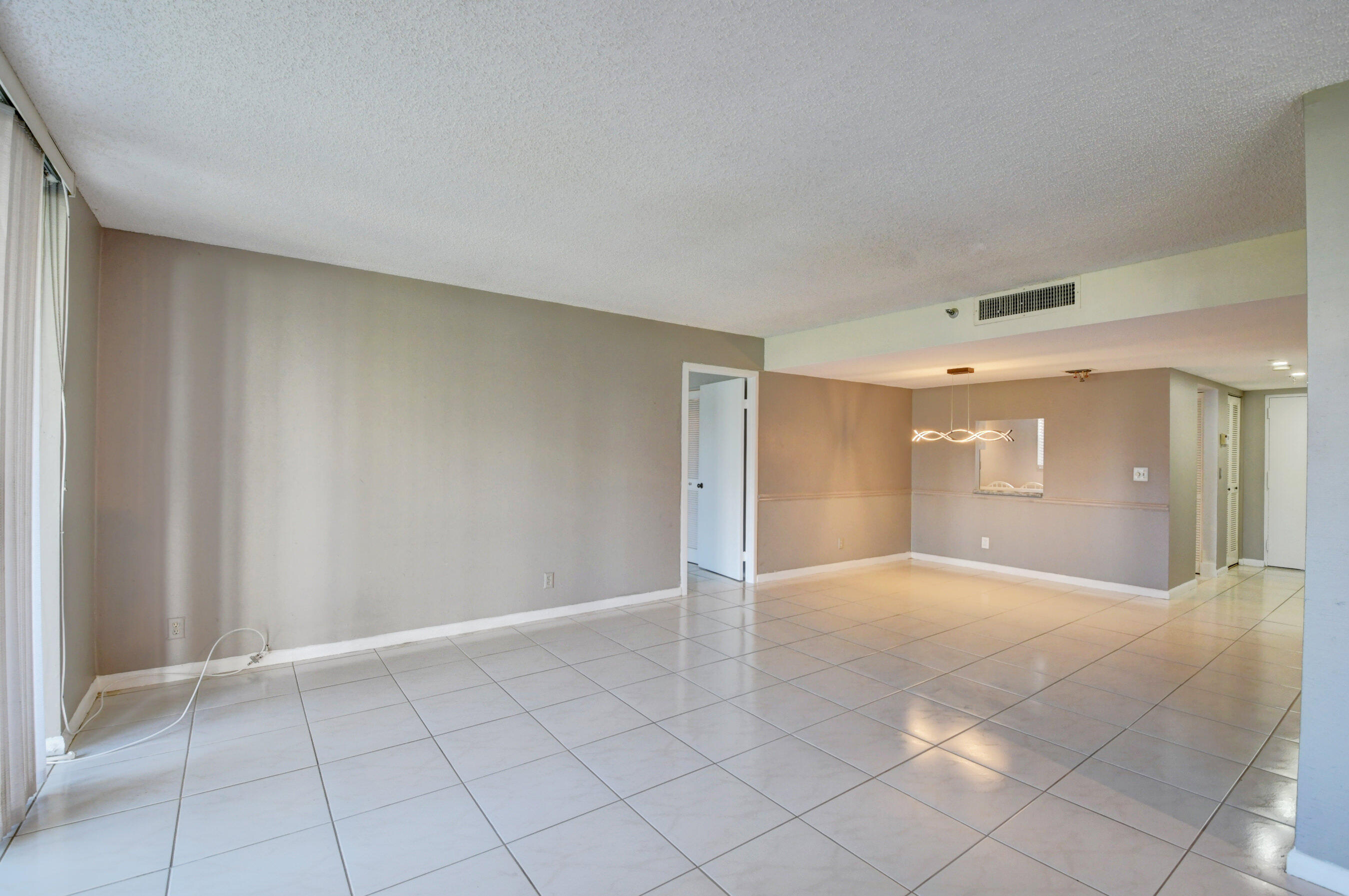 6500 Northwest 2nd Avenue, Unit 111 Boca Raton, FL 33487 - Photo 11 of 23 Living Room