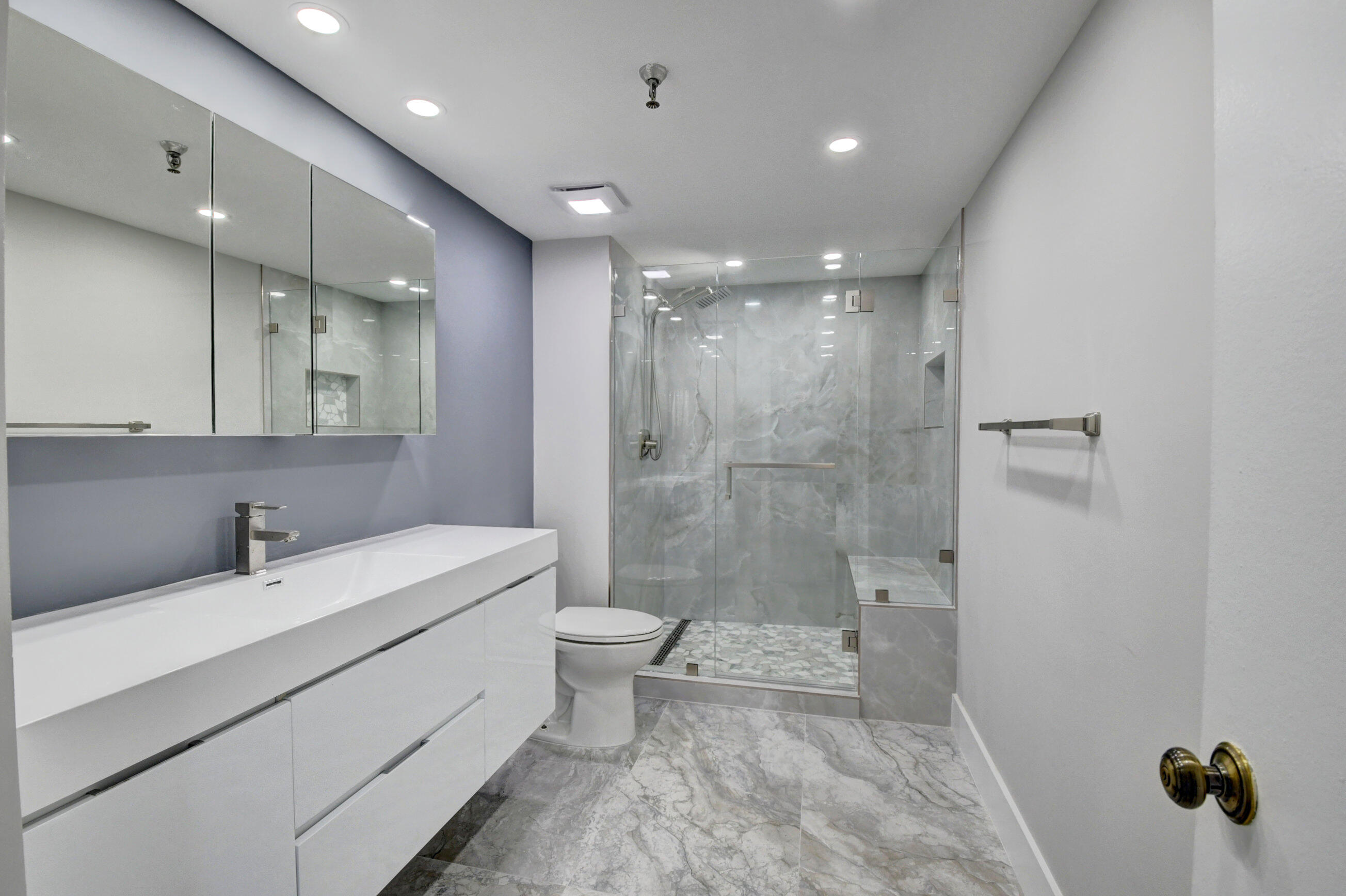 6500 Northwest 2nd Avenue, Unit 111 Boca Raton, FL 33487 - Photo 3 of 23 Master Bathroom