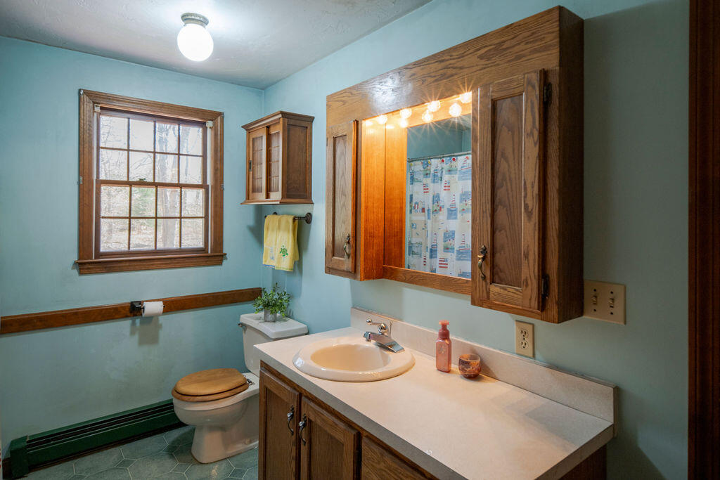 252 Cotuit Road Sandwich, MA 02537 - Photo 23 of 36 252_Cotuit_RD-34